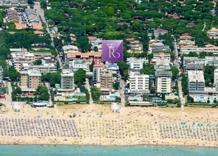Апартаменты Residenz Regent Living Fuer 4 Personen *